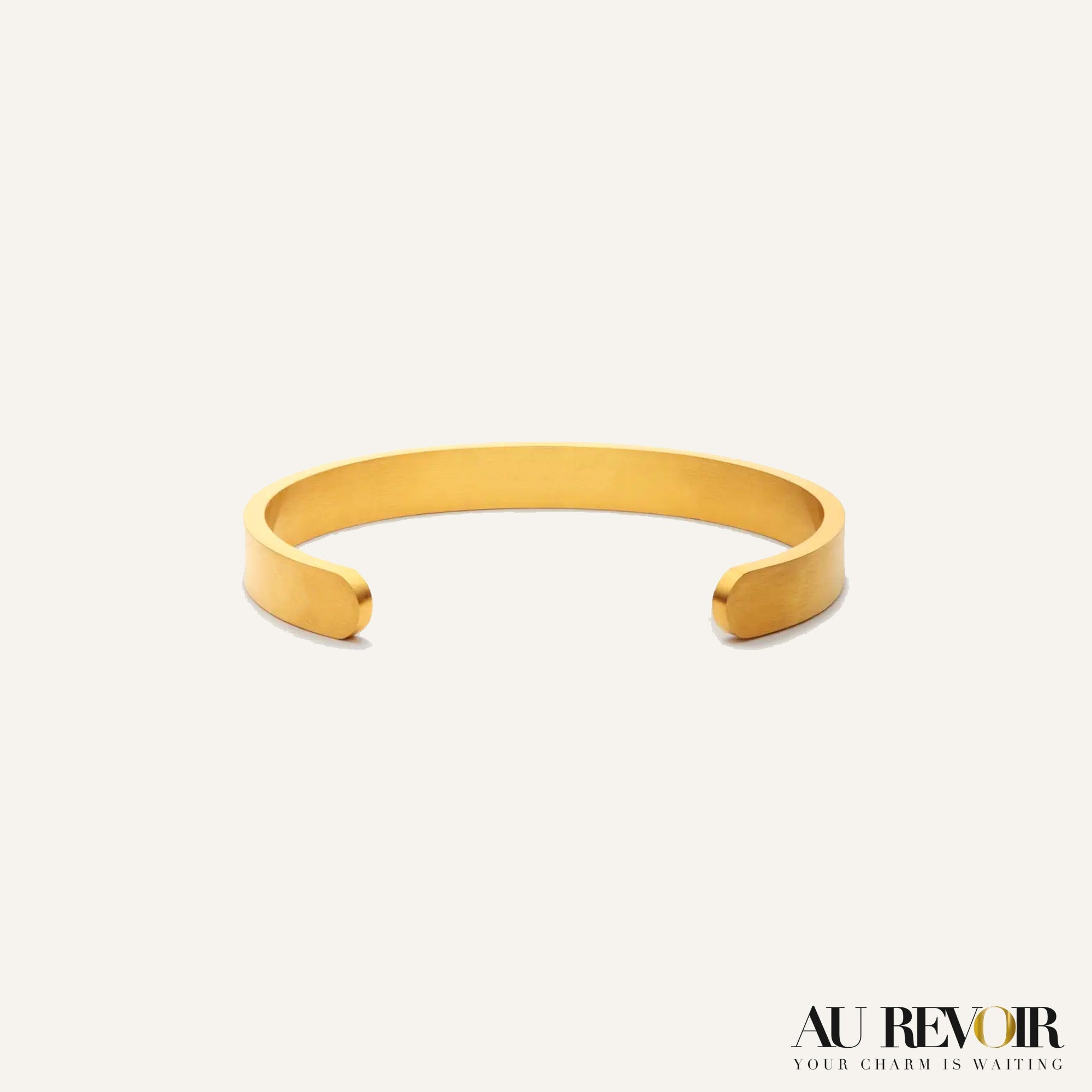 Gold bracelet with custom name personalised jewelry 